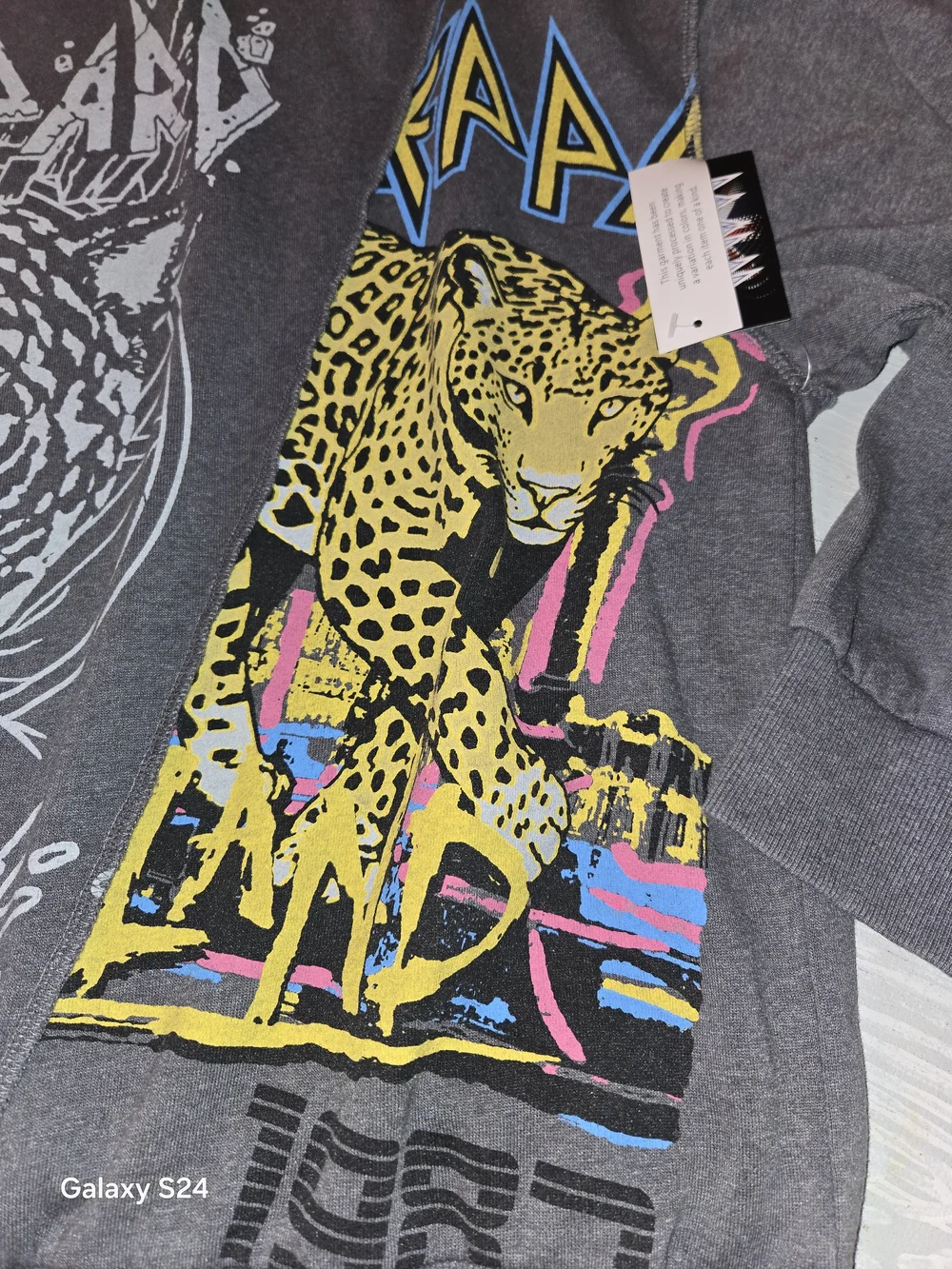 Vintage Rock Leopard Graphic Crewneck Sweatshirt - Charcoal - Picture 2 of 5